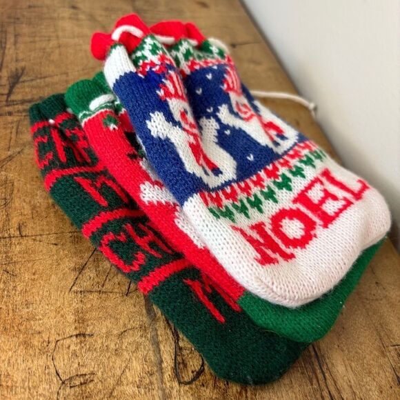 Lot of 3 small knit drawstring Christmas Holiday reusable gift bags - Picture 4 of 5